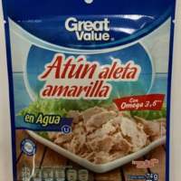 ATUN ALETA AMARILLA EN AGUA