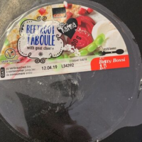 Beetroot taboule with goat cheese