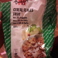 Cereal flakes fruit