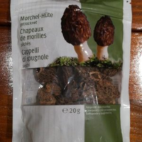 Chapeaux de morilles séchées