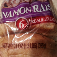 Cinnamon raisin baggel