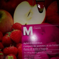 Compote from Apples and from Strawberriess Compote de pommes et de fraises