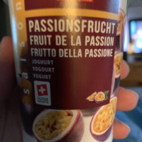 Fruit from La passion Yogurt Fruit de la passion yogourt