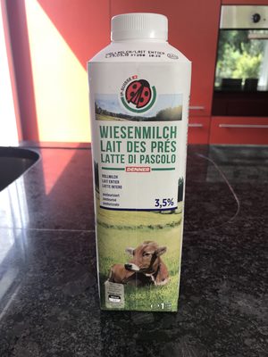 Milk des prés entire Pasteurized Lait des prés entier pasteurisé