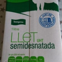 Llet uht Semi Skimmed Llet uht semidesnatada