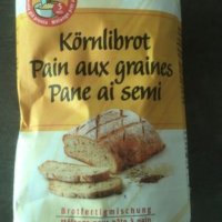 Pain with Seeds Pain aux Graines