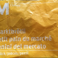 Petit pain du marché