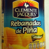 Rebanadas de piña en almíbar