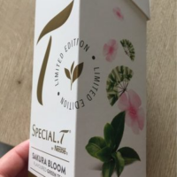 Sakura bloom green tea