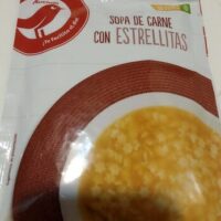 Sopa de carne con estrellas