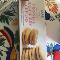 Viennese Raspberry creams