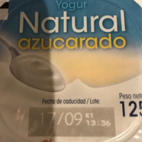 Yogur natural azucarado