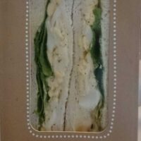 Sandwich egg and lettuce