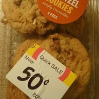Caramel & Pretzel Cookies