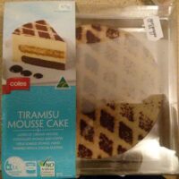 Tiramisu mousse cake