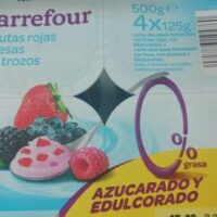 Yogurt Skimmeds with Fruits Red