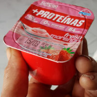 Yogurt with Chunks Strawberry