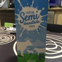 Milk semi Skimmed uht