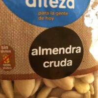 Almond cruda