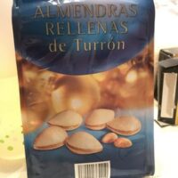 Almonds stuffed with Turrón