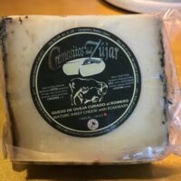 Cheeseoveja curado romero