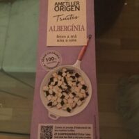 Truites Albergínia fetes mà una una