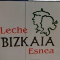 Milk semi Bizkaiko Esnea