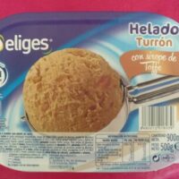 Helado Nougat with Syrup from Toffe
