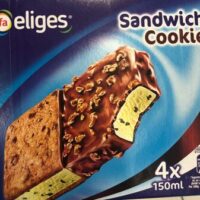 sandwich cookie