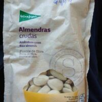 Almonds repeladas crudas