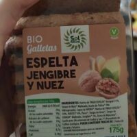 Espelta jengibre and Walnuts