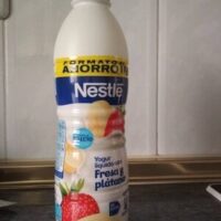 Yogurt Liquids with Strawberry and Bananas