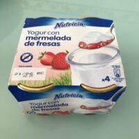 Yogurt with Mermelada