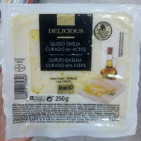 Cheese in aceite