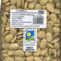 Almonds crudas without Skin