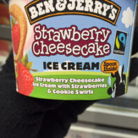 Strawberry Cheesecake ICE Cream Strawberry Cheesecake ICE Cream
