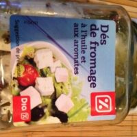 Dés from Cheese à l'Oil and with romates