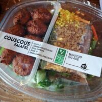 Couscous falafel maaltijdsalade