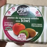 Dessert from Apple asada with Kiwi