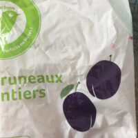 Pruneaux entiers
