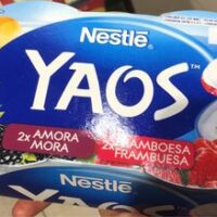 Yaos Yogurte with Raspberry