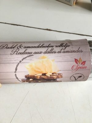 Rouleau with dattes and amandes Rouleau with dattes and amandes