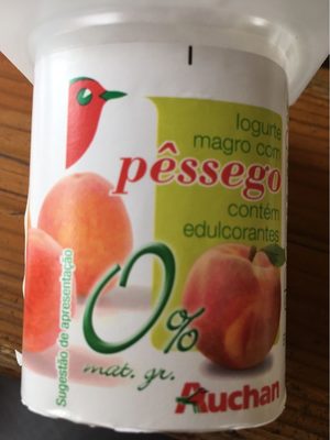 Yogurte magro com pessego Yogurte magro com pessego