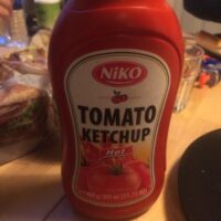 Schmackhafter, Scharfer Ketchup in Der 900g Flasche Von Niko