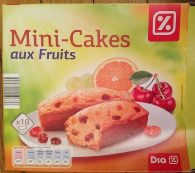 Mini-Cakes with Fruits Mini-Cakes with Fruits