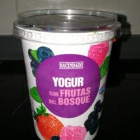 Yogurt gomoso with Fruit from the Forrest