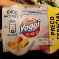 Nestlé Yoggi Magro Fruits Tropicais
