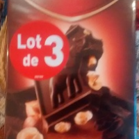 Chocolate noir aux noisettes