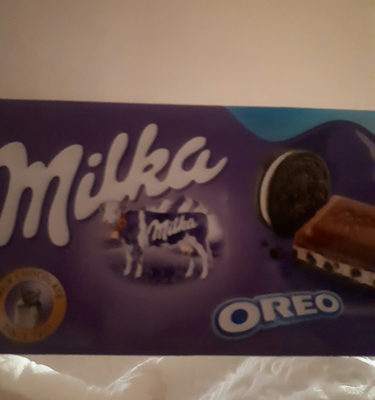 Milka with Oreo Pieces Milka aux Morceaux d'Oreo