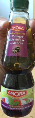 Oil d’olive & Vinaigre Balsamic Oil d’olive Oil d'olive & Vinaigre Balsamic Oil d'olive